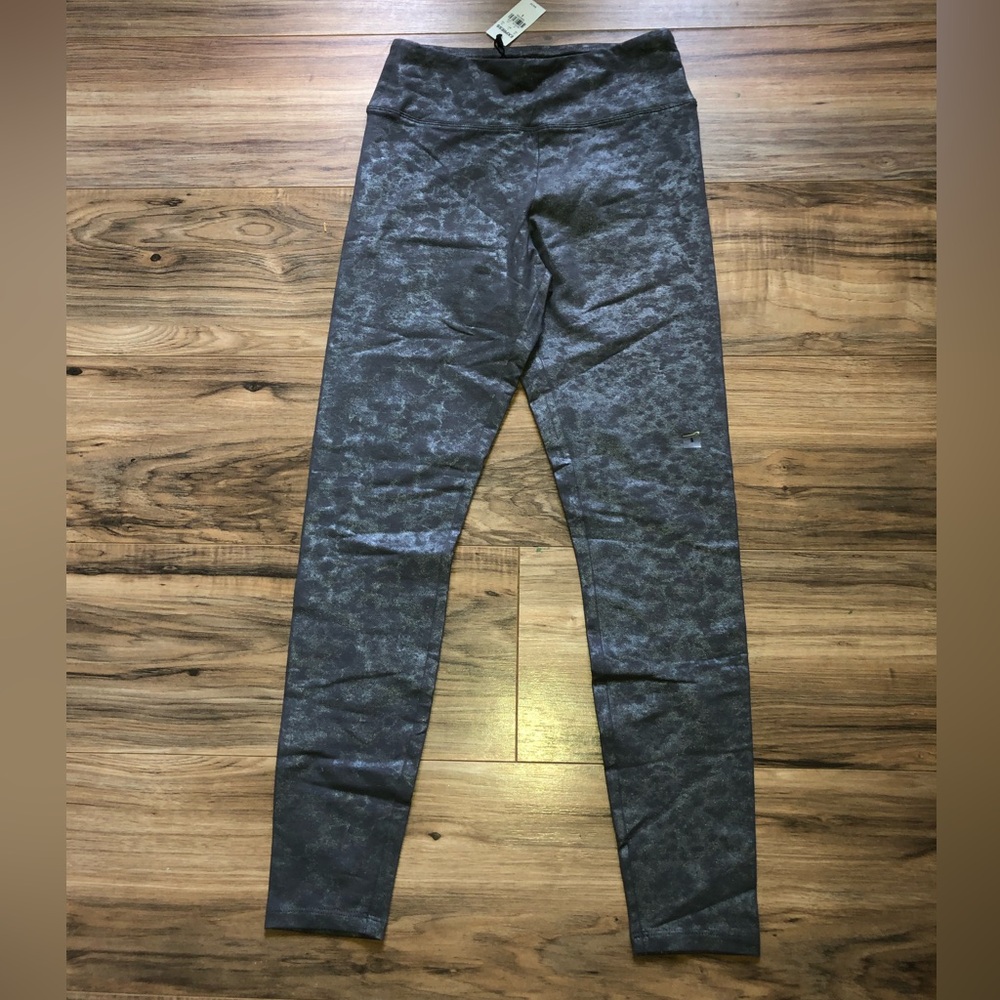 Express Metallic leggings NWT